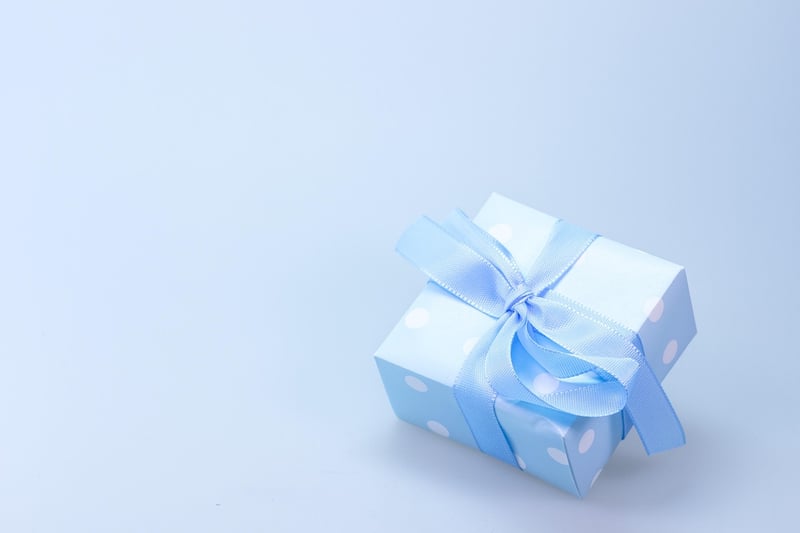 Sustainable gift wrapping